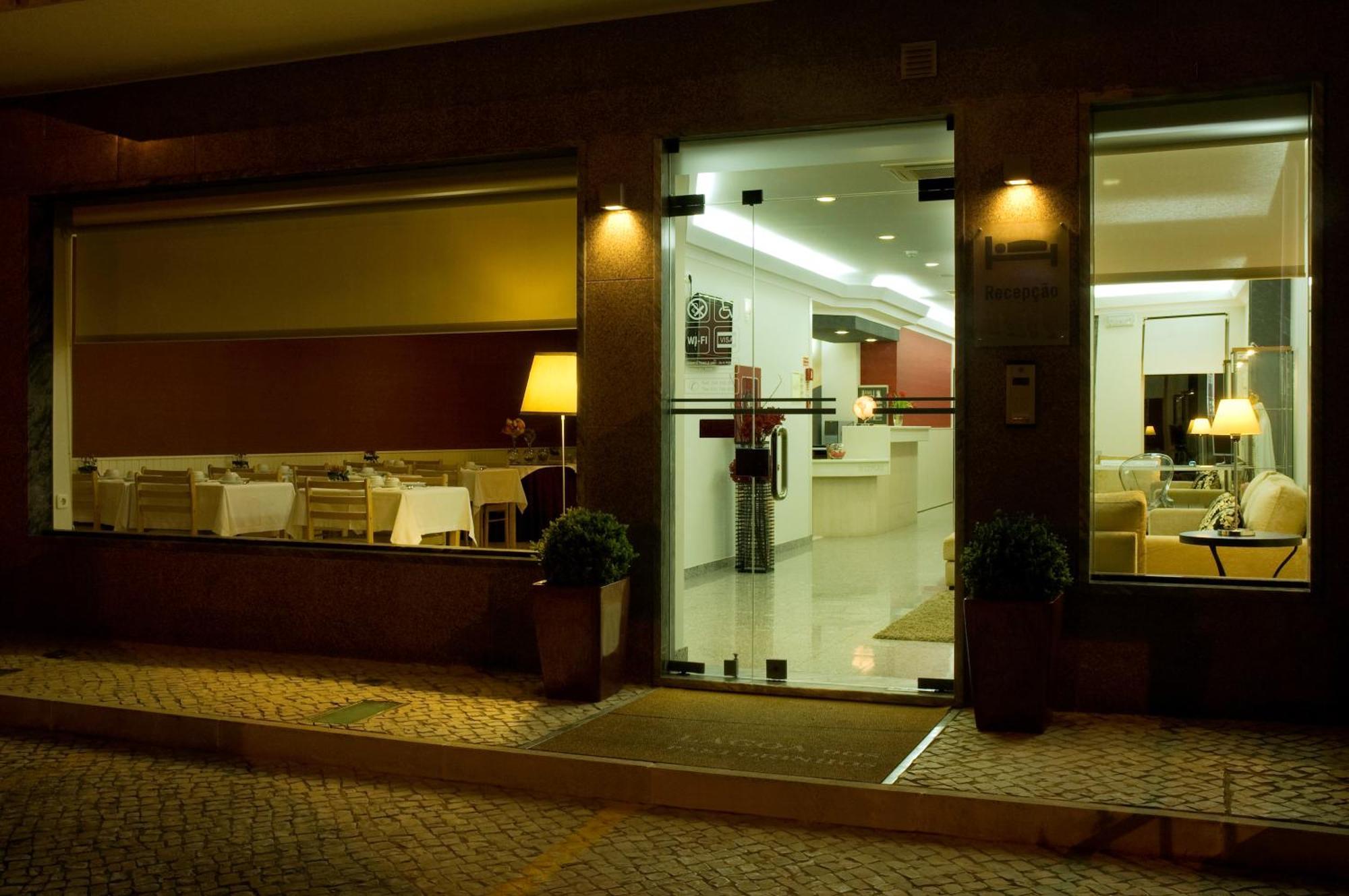 Hotel Lagoa Dos Pastorinhos Фатима Экстерьер фото