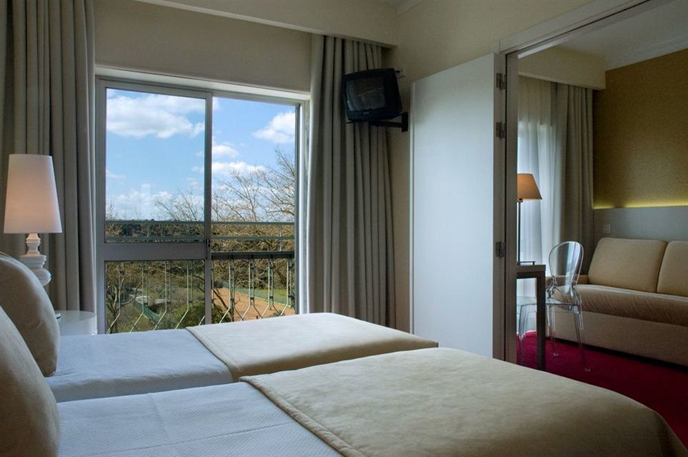 Hotel Lagoa Dos Pastorinhos Фатима Экстерьер фото
